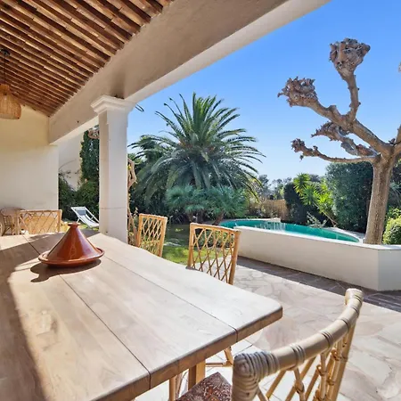 Magnificent House - Ac- 5br-10p- Valmer