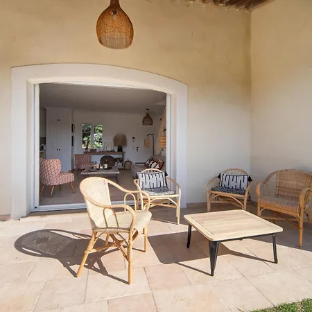 Magnificent House - Ac- 5br-10p- Valmer *