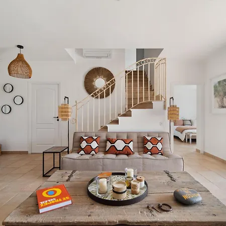 Magnificent House - Ac- 5br-10p- Valmer *
